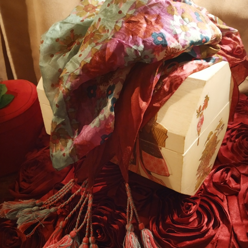 euc 100% silk scarf with corner tassels